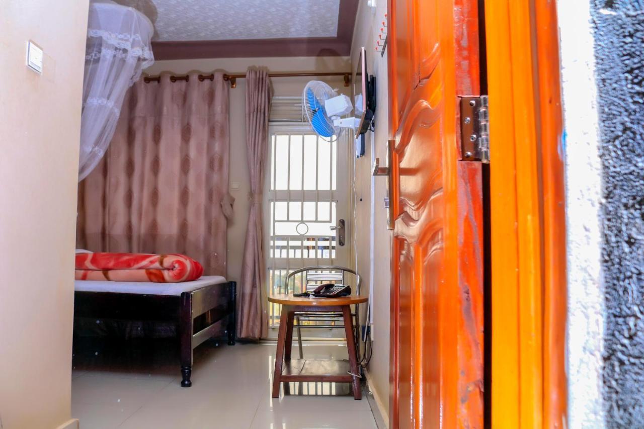 Precise Motel Kampala Exterior photo