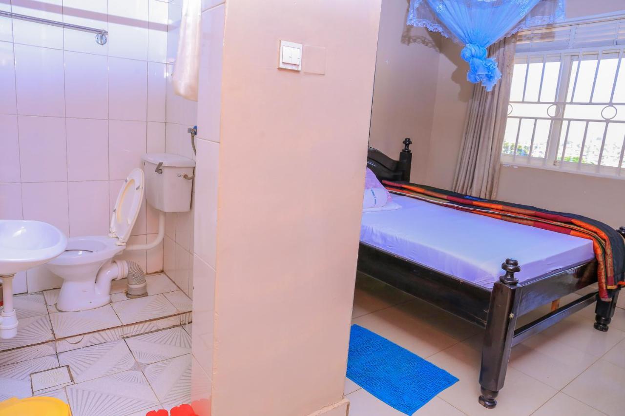 Precise Motel Kampala Exterior photo
