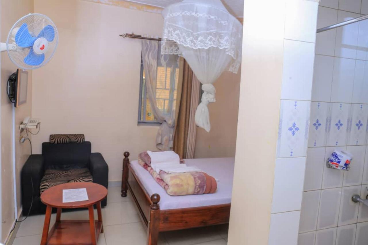 Precise Motel Kampala Exterior photo