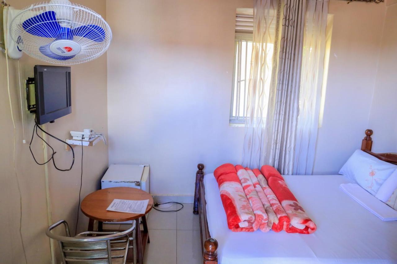 Precise Motel Kampala Exterior photo